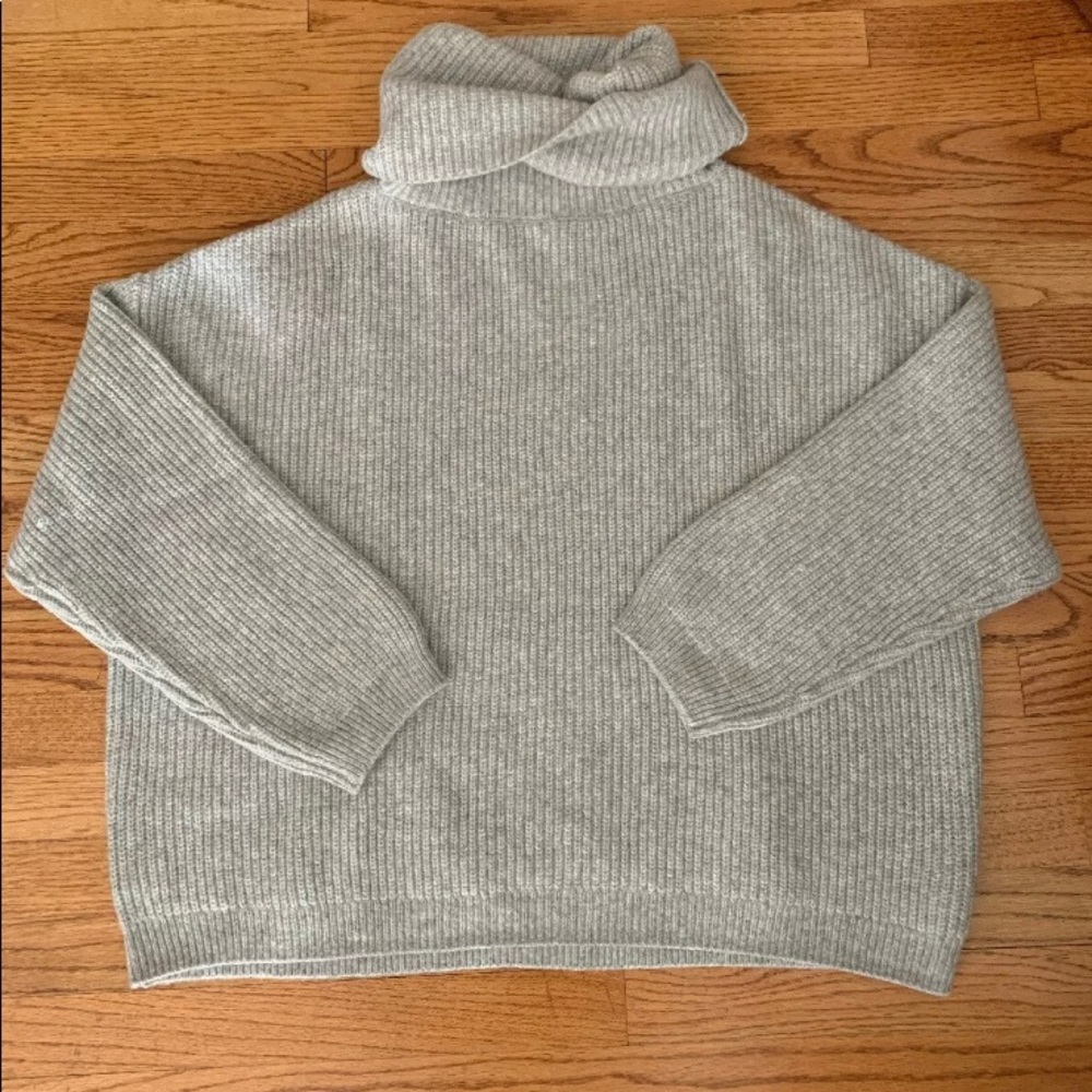 RIBBED KNIT OVERSIZED GRAY TURTLENECK SWEATER H&M